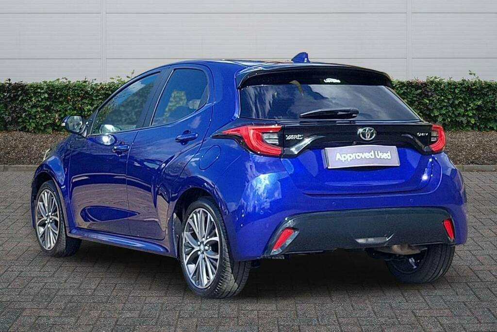 Toyota Yaris 1.5 Hybrid Excel Cvt KM74DHZ Blue #2