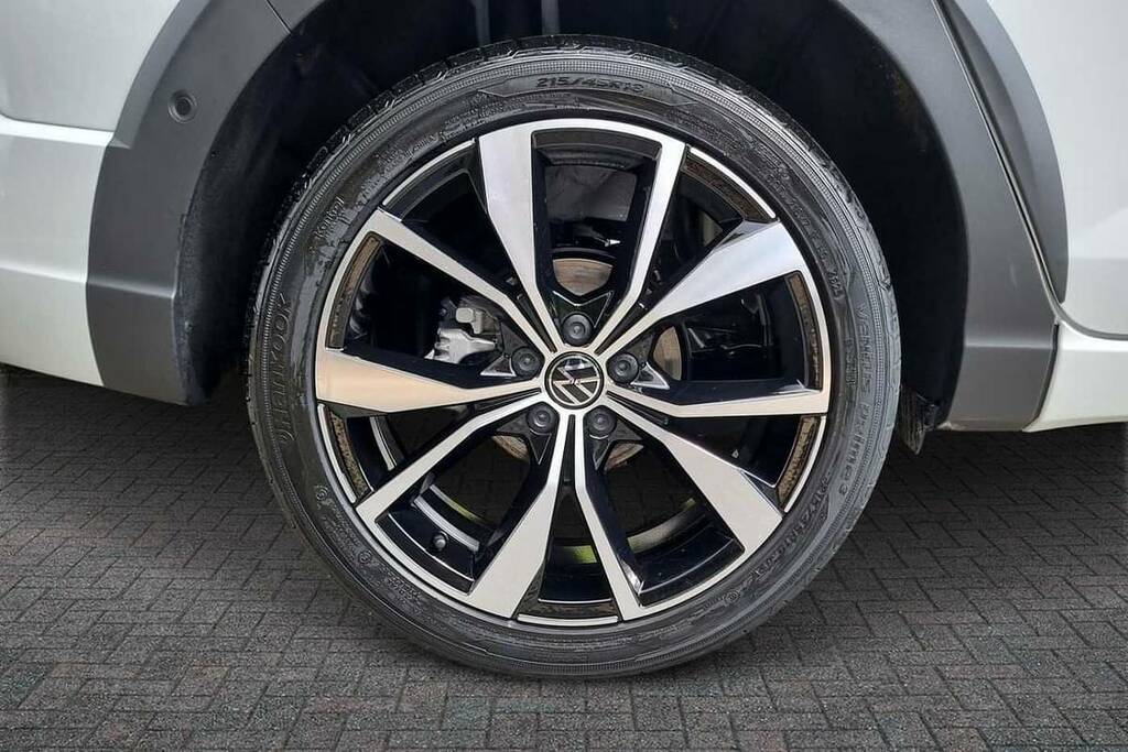Volkswagen Taigo 1.0 Tsi 115 Black Edition Dsg FG26XVC White #5