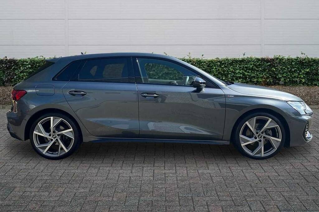 Audi A3 35 Tfsi Black Edition S Tronic DE25NGF Grey #4