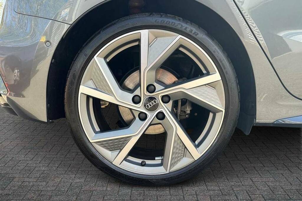 Audi A3 35 Tfsi Black Edition S Tronic DE25NGF Grey #5