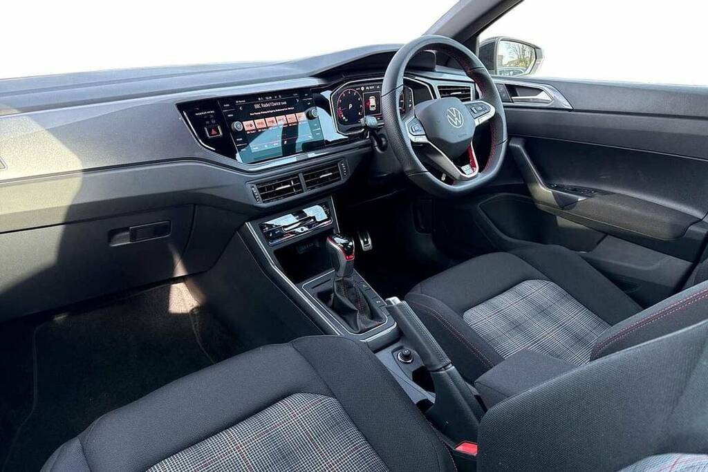 Volkswagen Polo 2.0 Tsi Gti Dsg VX26YST White #2