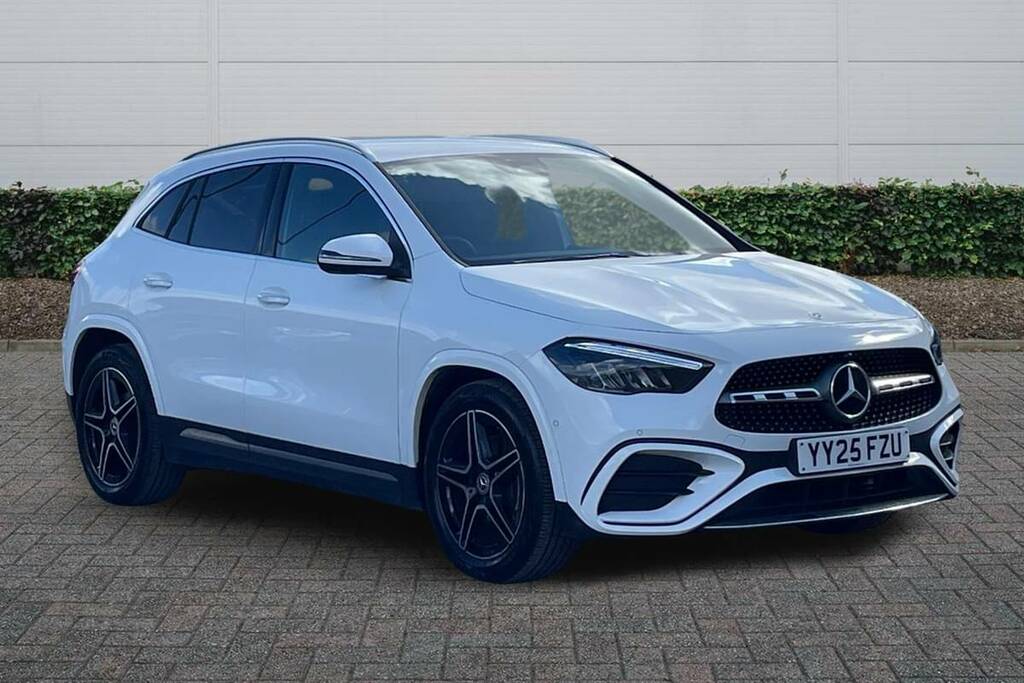 Mercedes-Benz GLA Class 200 Amg Line Executive White