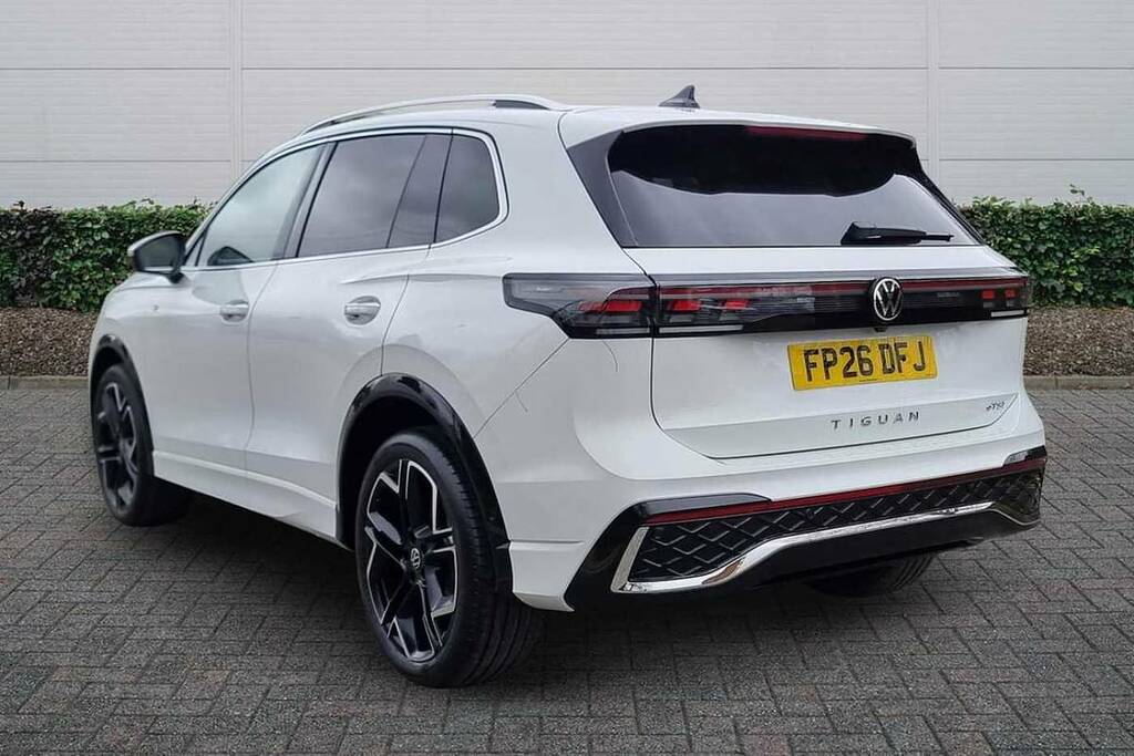 Volkswagen Tiguan 1.5 Etsi 150 R-line Dsg FP26DFJ White #3