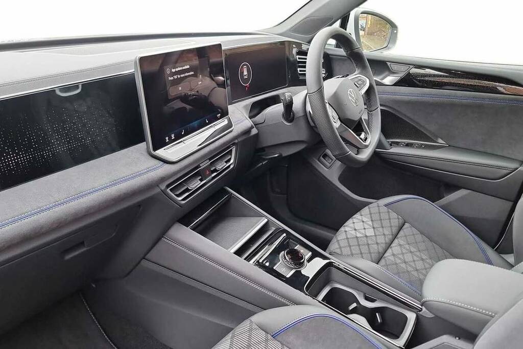 Volkswagen Tiguan 1.5 Etsi 150 R-line Dsg FP26DFJ White #2