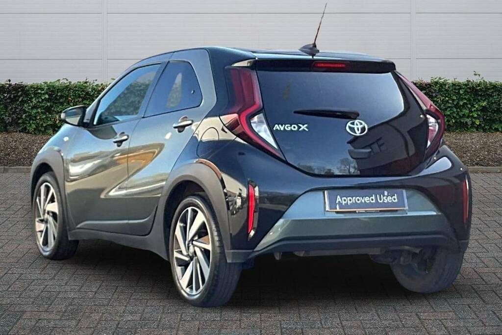 Toyota Aygo X 1.0 Vvt-i Edge BG23MXC Green #2
