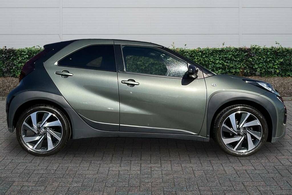 Toyota Aygo X 1.0 Vvt-i Edge BG23MXC Green #5