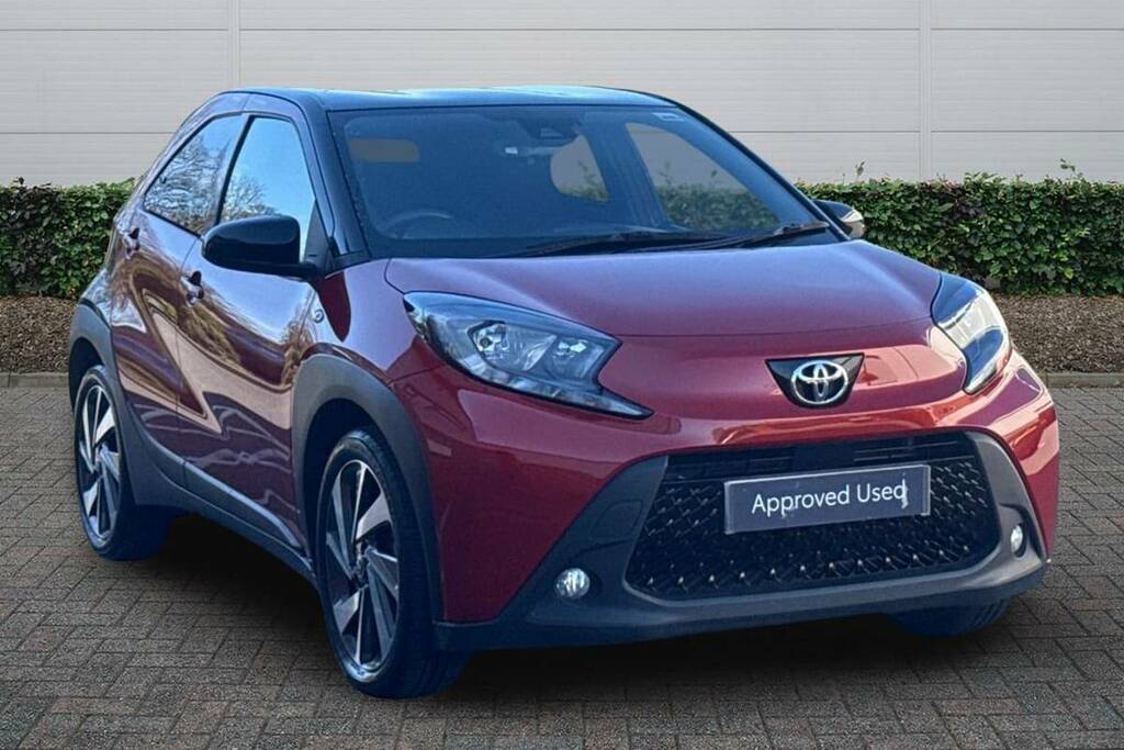 Toyota Aygo X 1.0 Vvt-i Edge Red
