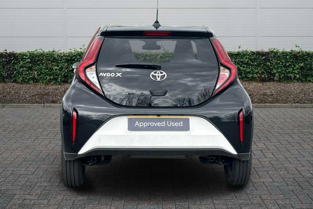 Toyota Aygo X 1.0 Vvt-i Edge BP25CLJ White #4
