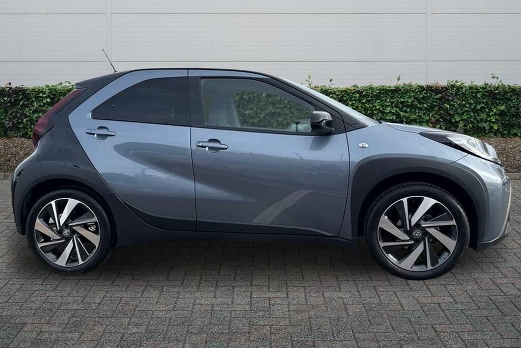 Toyota Aygo X 1.0 Vvt-i Edge Parking BK25YDS Grey #5