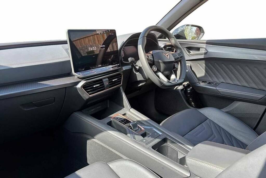 Cupra Leon 1.5 Etsi 150 Shadow Edition Dsg VX26UYD Grey #2