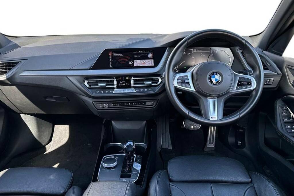 BMW 1 Series 118I M Sport Step VN21YST White #4