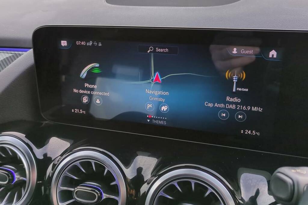 Mercedes-Benz GLA Class 180 Amg Line Premium LR22XDO Grey #3