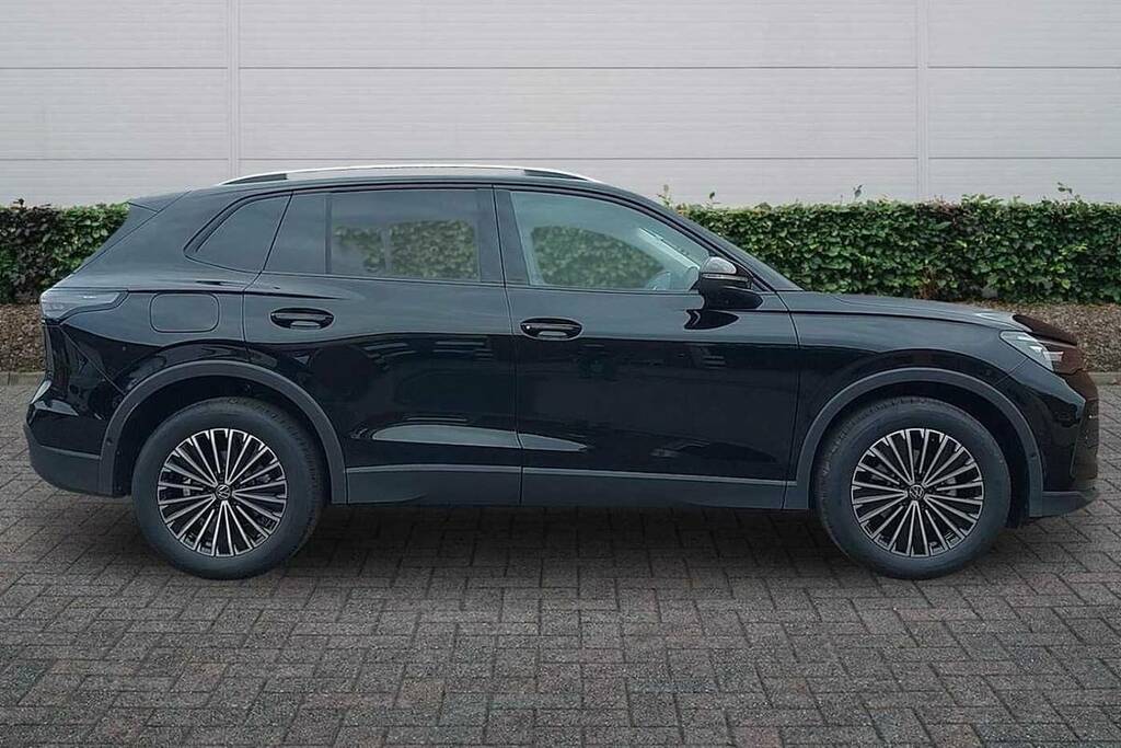 Volkswagen Tiguan 1.5 Etsi 150 Match Dsg BG26VLS Black #4