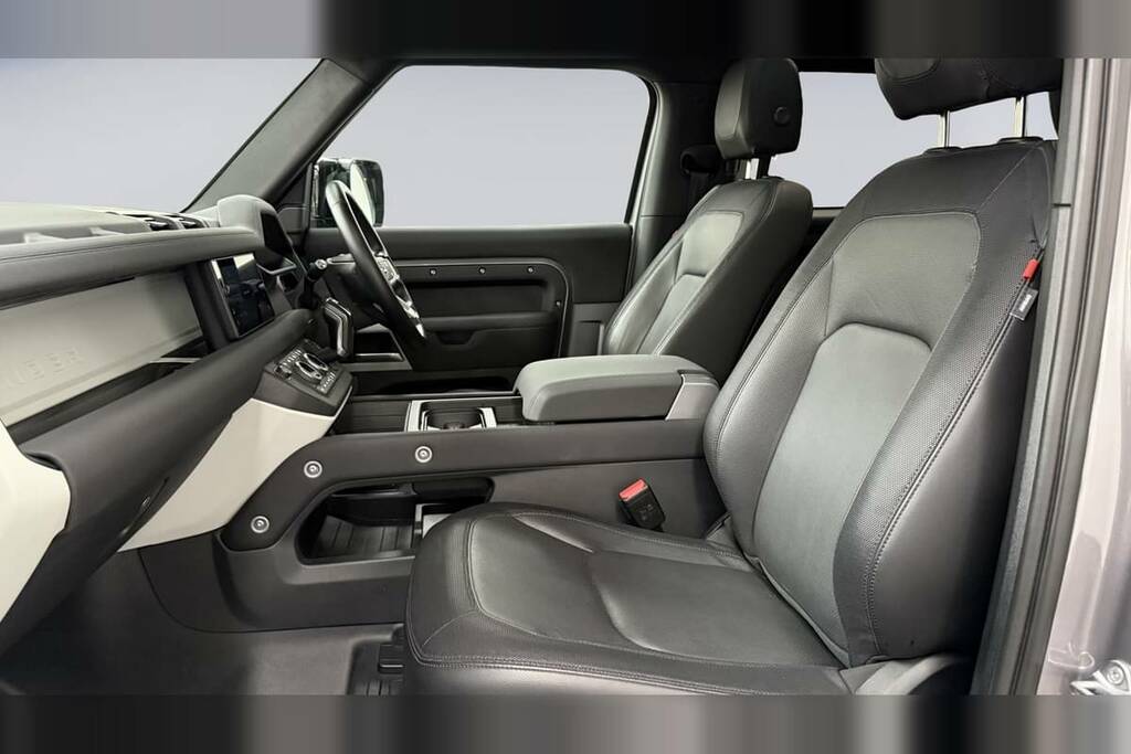 Land Rover Defender 90 3.0 D250 X-dynamic Se 90 KS22HMH Grey #3