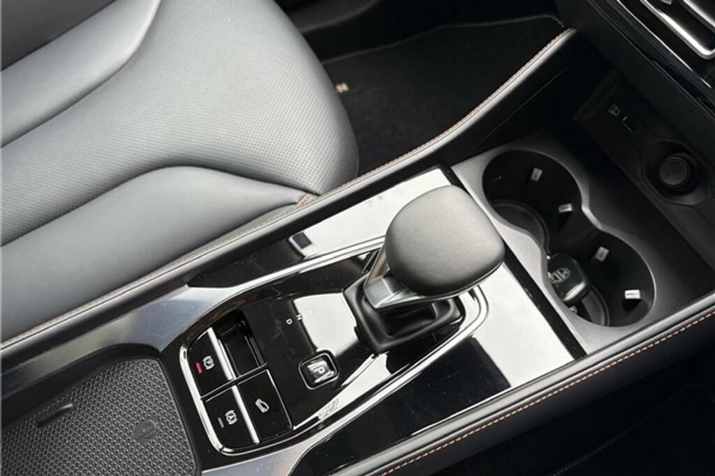 MG HS 1.5 T-gdi Phev Trophy KM75VLW White #5