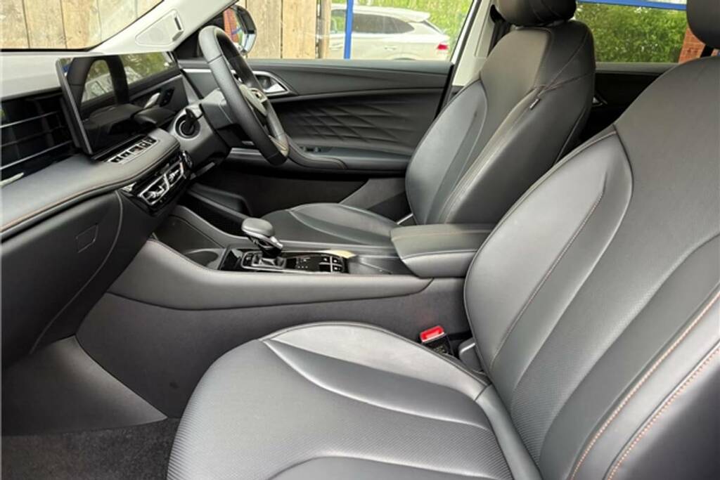 MG HS 1.5 T-gdi Phev Trophy KM75VLW White #3