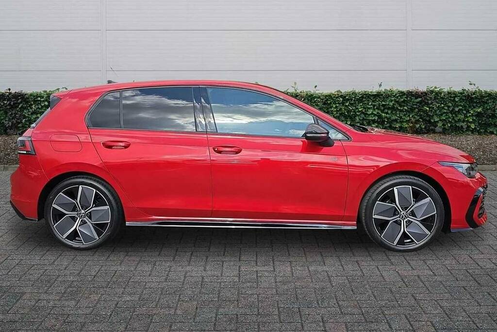Volkswagen Golf 1.5 Etsi 150 Black Edition Dsg Red #4