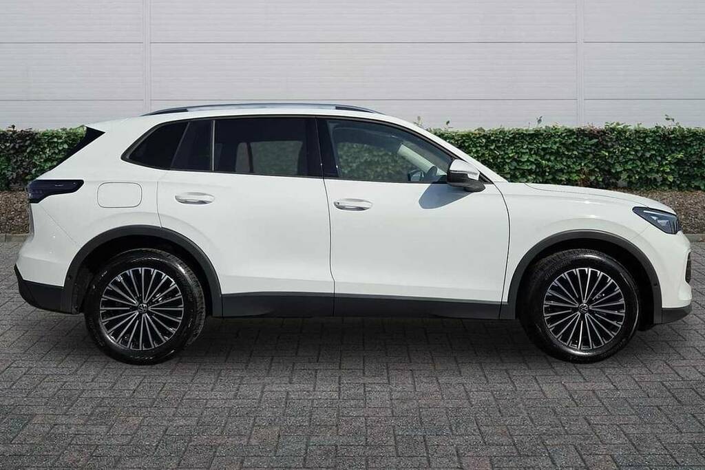 Volkswagen Tiguan 1.5 Etsi 150 Match Dsg BV26WDF White #4