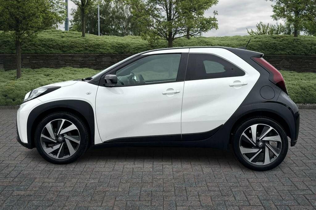 Toyota Aygo X 1.0 Vvt-i Edge FY75TKF #4