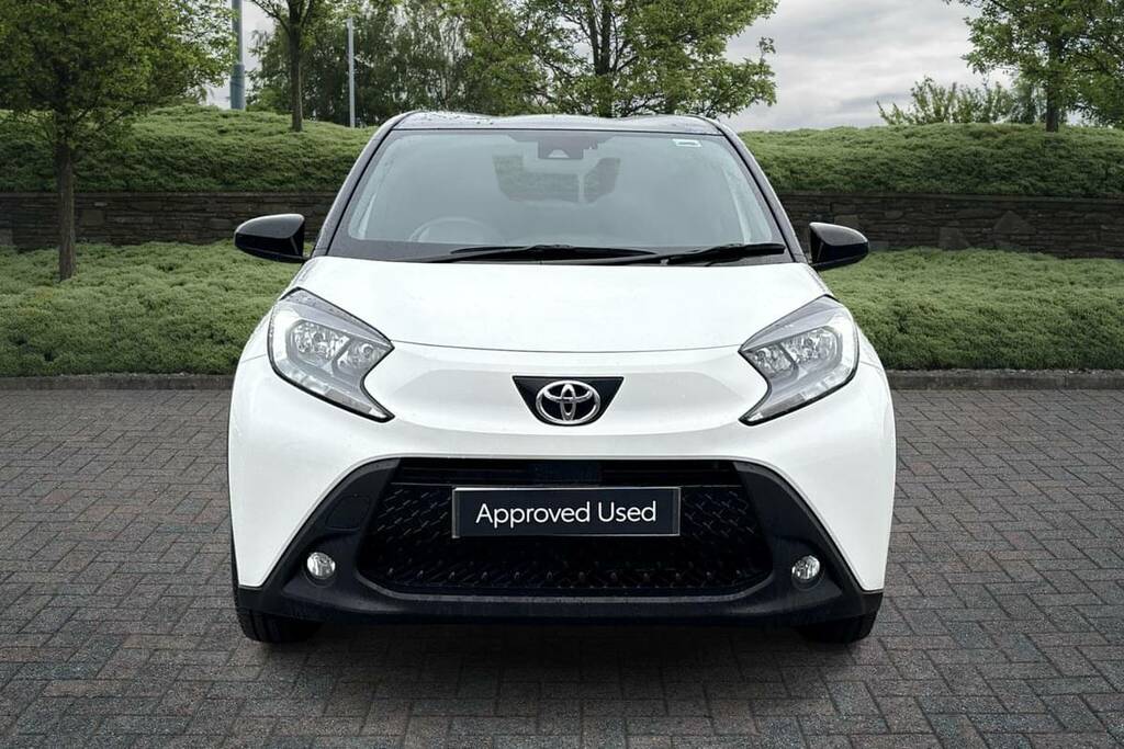 Toyota Aygo X 1.0 Vvt-i Edge FY75TKF #2
