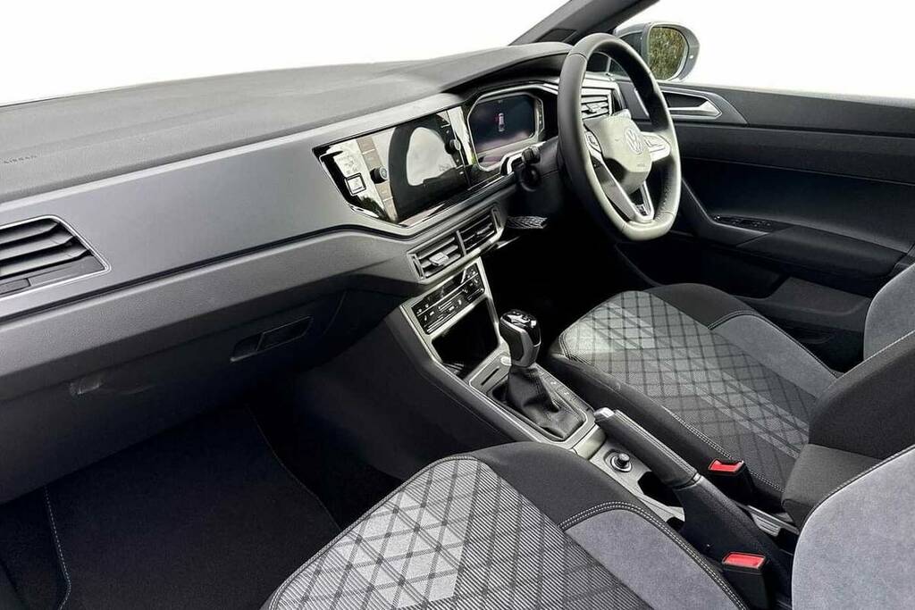 Volkswagen Taigo 1.0 Tsi 115 Black Edition Dsg FG26XVN White #2