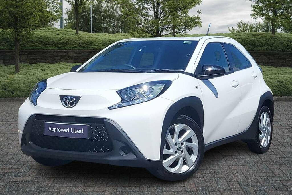 Toyota Aygo X 1.0 Vvt-i Pure KN75JMO #3