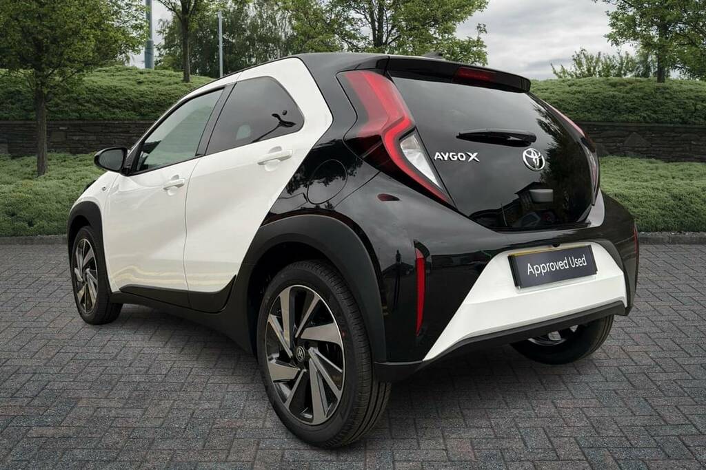Toyota Aygo X 1.0 Vvt-i Edge KN75YJM  #4