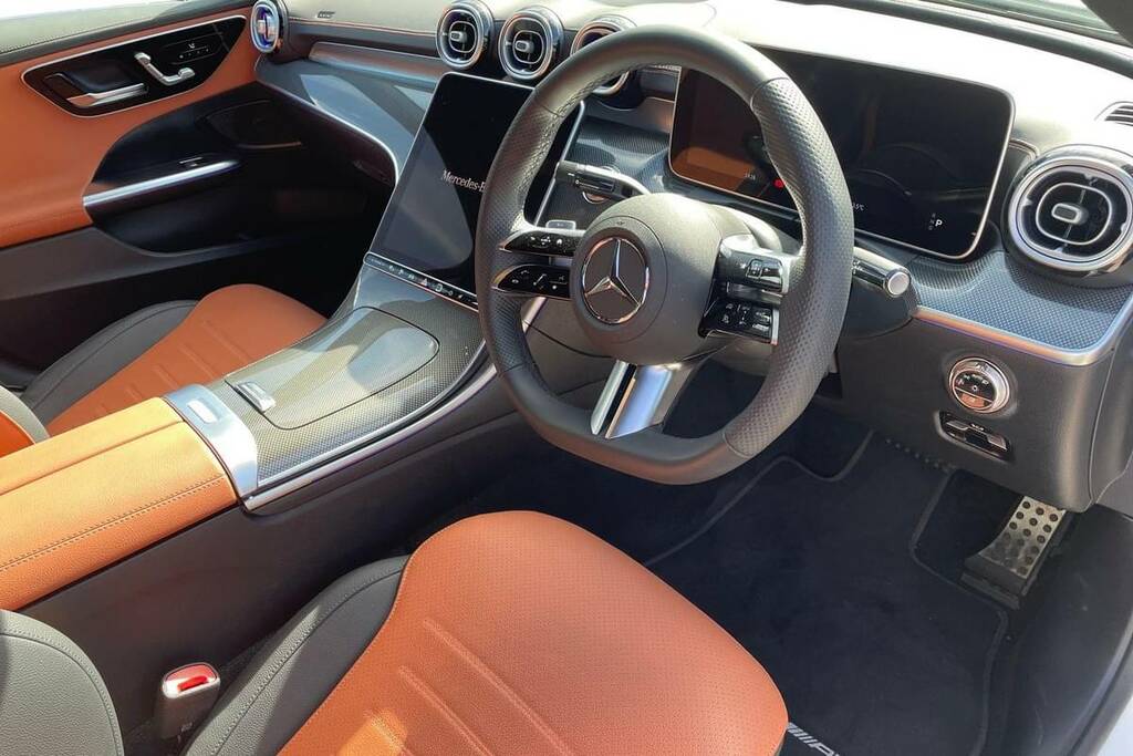 Mercedes-Benz C Class C300e Amg Line 9G-tronic FX75LPL White #4