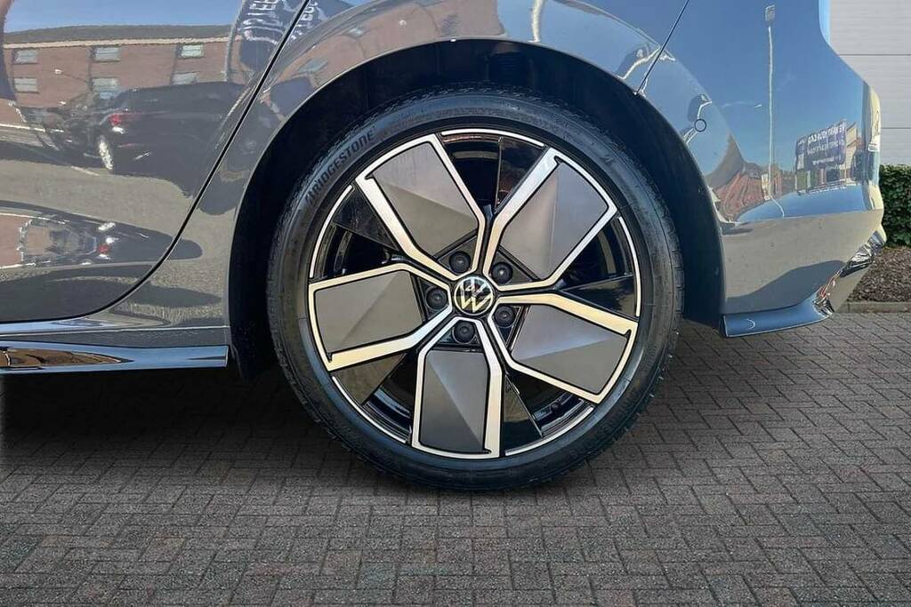 Volkswagen Golf 1.5 Etsi 150 Black Edition Dsg VK26AAV Grey #5