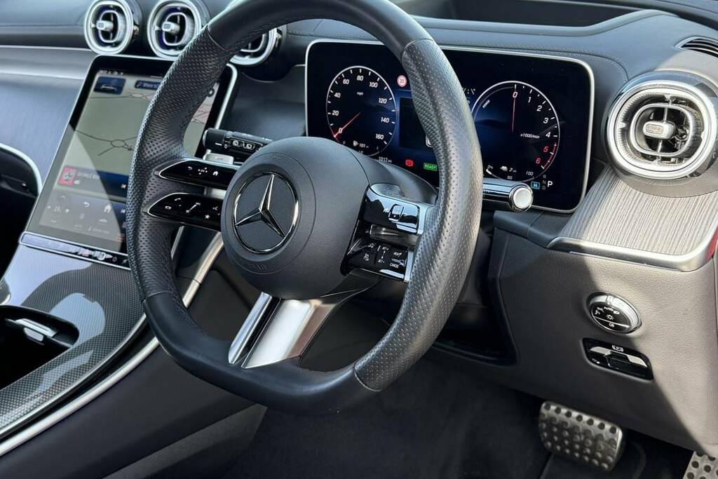 Mercedes-Benz GLC Class 300De 4Matic Amg Line Premium 9G-tronic FV24UKH Red #4