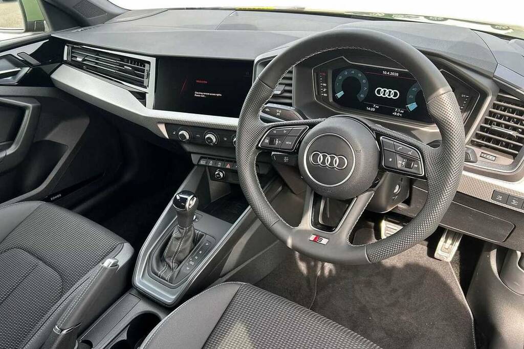 Audi A1 30 Tfsi S Line S Tronic VK26OOE Green #6