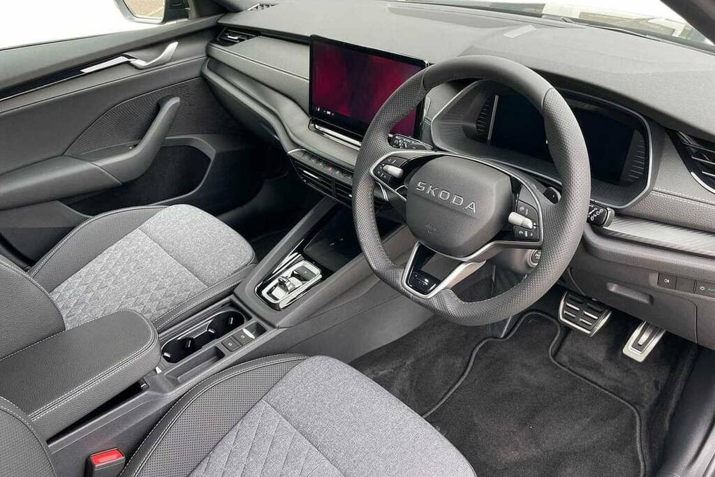 Skoda Octavia 1.5 Tsi 150 E-tec Sportline Dsg Black #6
