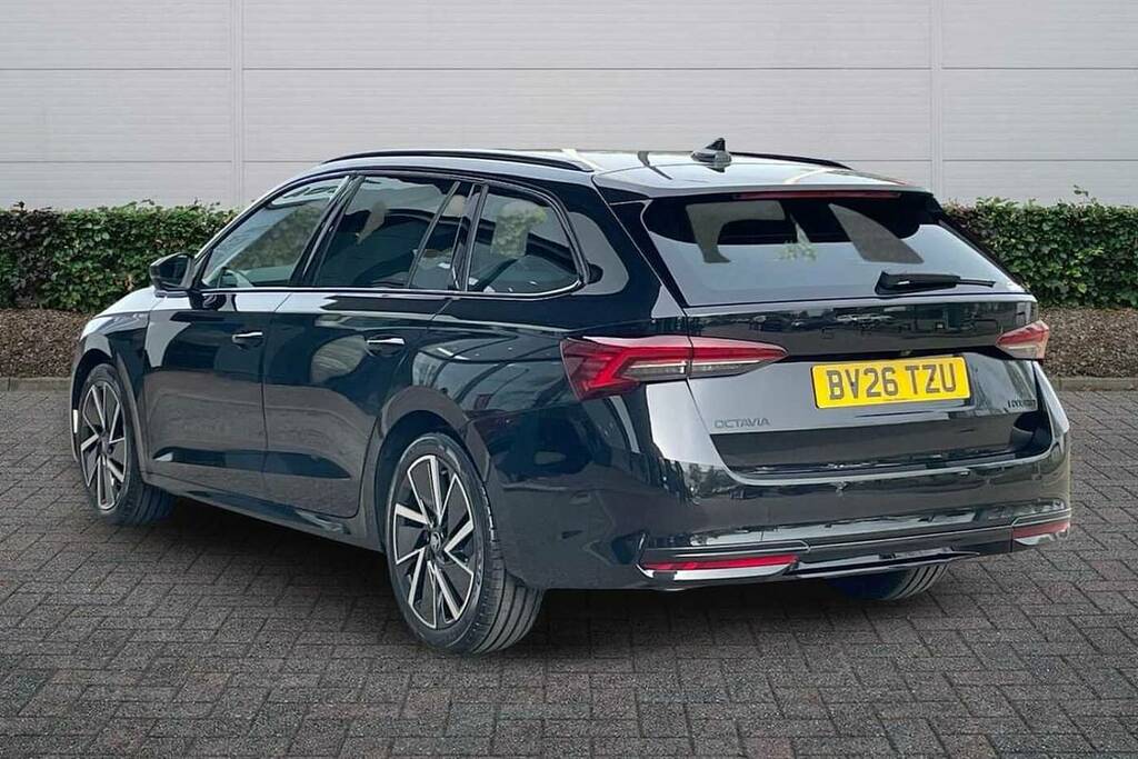 Skoda Octavia 1.5 Tsi 150 E-tec Sportline Dsg Black #3