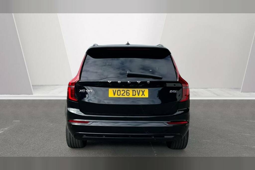 Volvo XC90 2.0 B5p Plus Dark Awd Geartronic Black #4