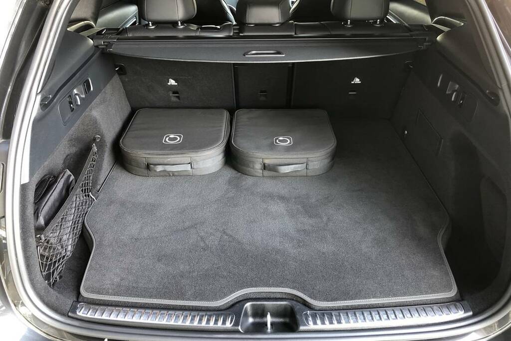 Mercedes-Benz GLC Class 300E 4Matic Amg Line 9G-tronic FX75MGZ Grey #2