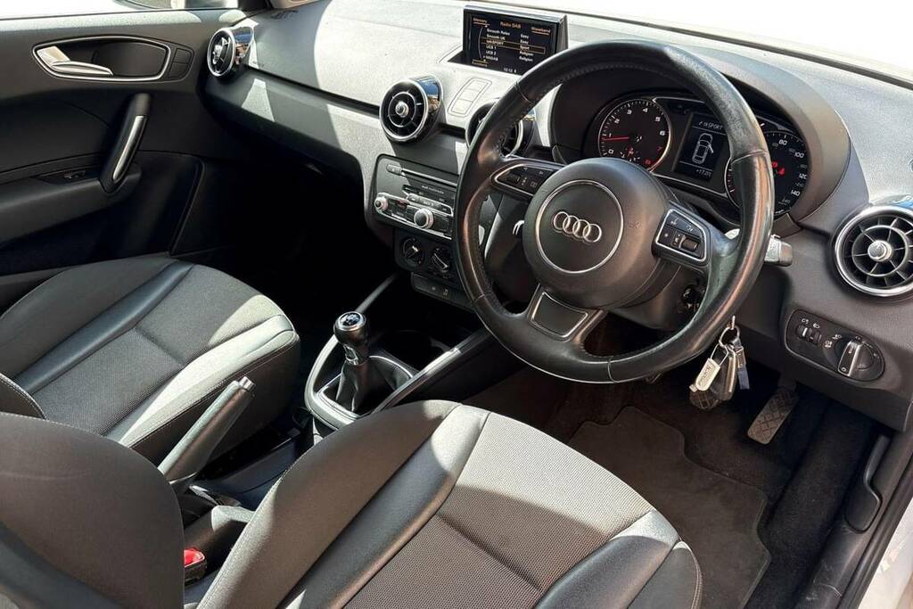 Audi A1 1.4 Tfsi Sport BW67GGA White #5