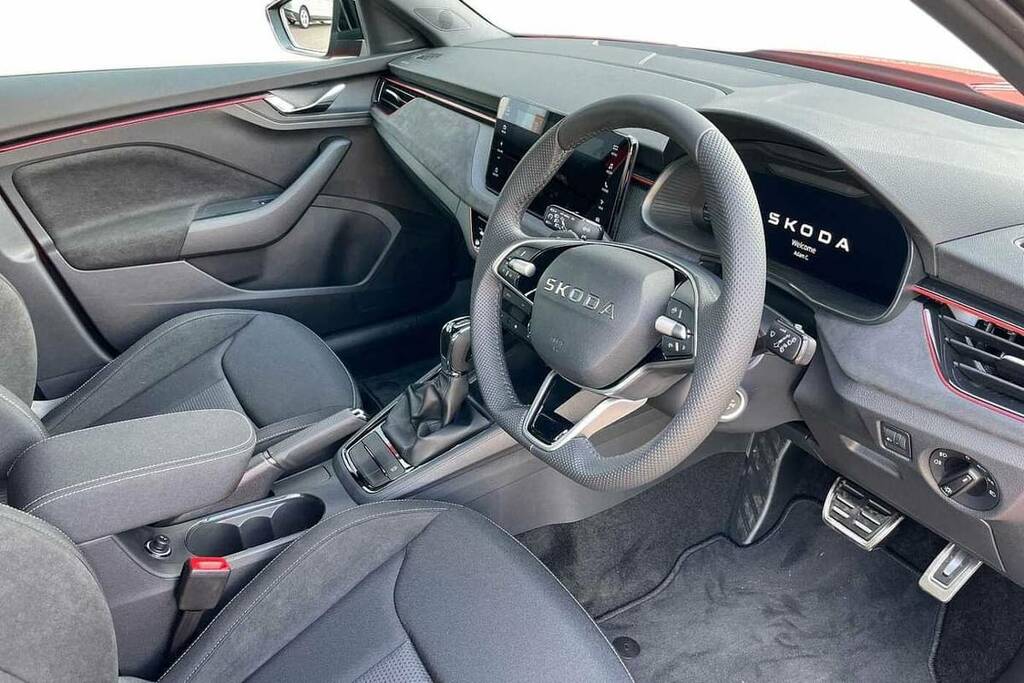 Skoda Kamiq 1.0 Tsi Design Edition Dsg Red #6