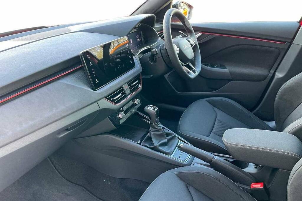 Skoda Kamiq 1.0 Tsi Design Edition Dsg Red #2