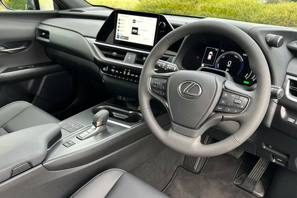 Lexus UX 300H 2.0 F-sport Design Cvt BK75VFM #6
