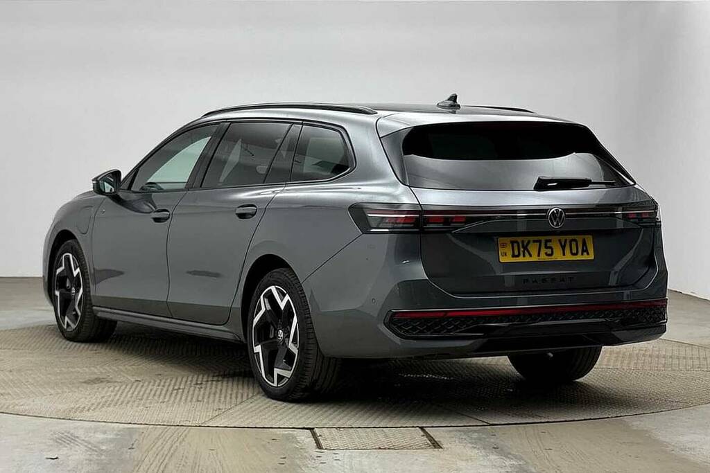 Volkswagen Passat 1.5 Tsi Ehybrid 272 R-line Dsg DK75YOA Grey #3