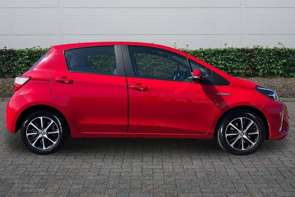 Toyota Yaris 1.5 Hybrid Icon Tech Cvt Red #6