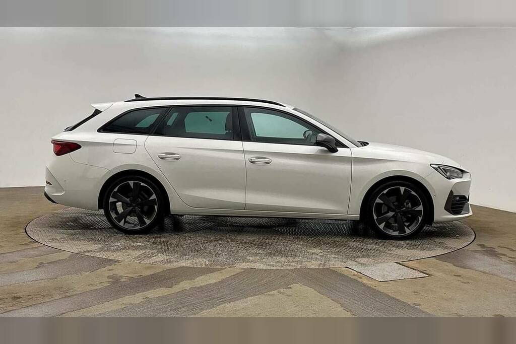 Cupra Leon 1.5 Etsi V1 Dsg DF24GAU White #4
