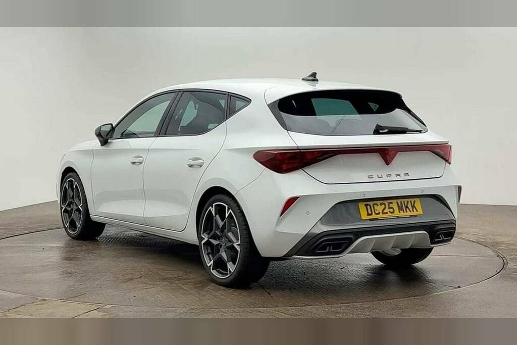 Cupra Leon 1.5 Tsi 150 V2 White #3