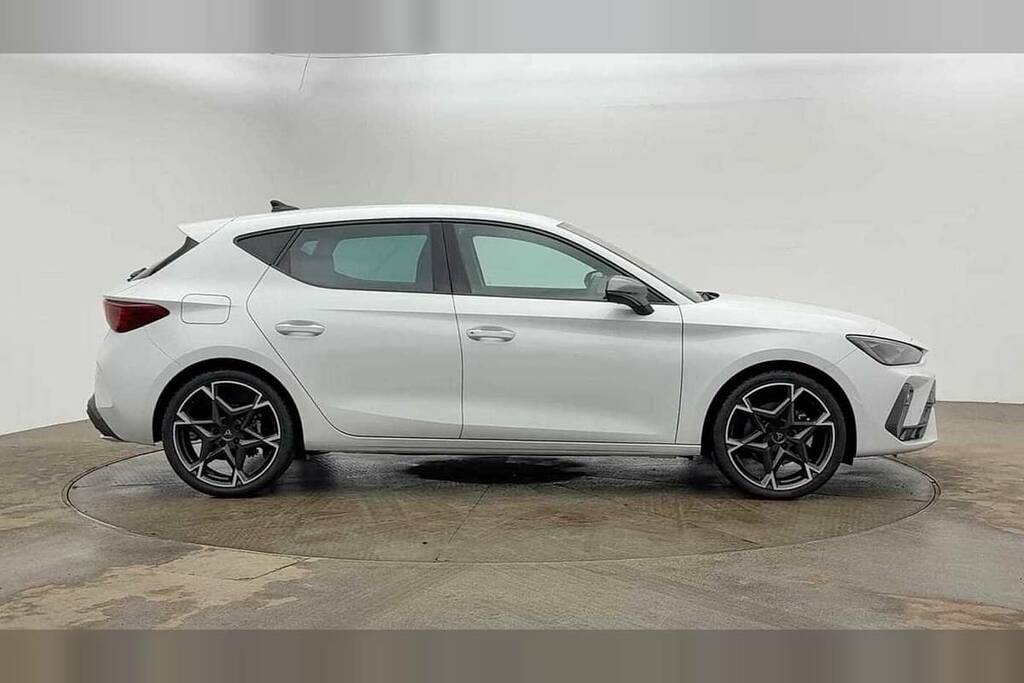 Cupra Leon 1.5 Tsi 150 V2 White #4