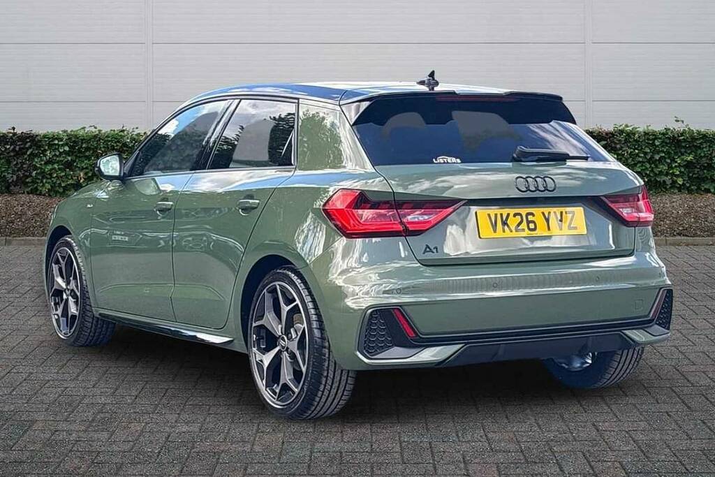 Audi A1 30 Tfsi Black Edition S Tronic VK26YVZ Green #3