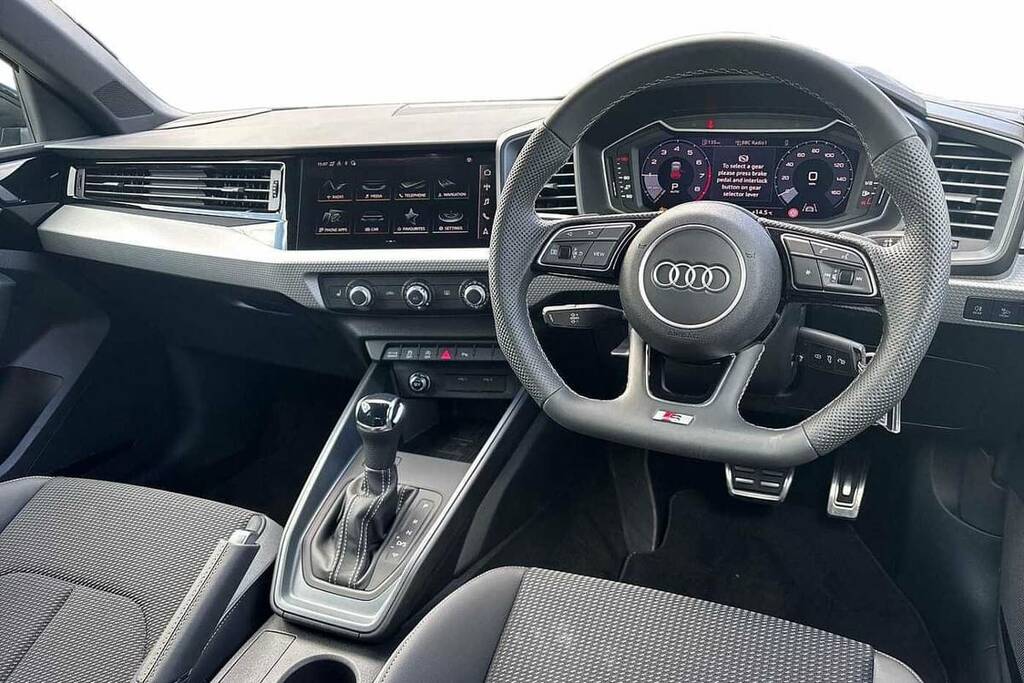Audi A1 30 Tfsi Black Edition S Tronic VK26YVZ Green #6