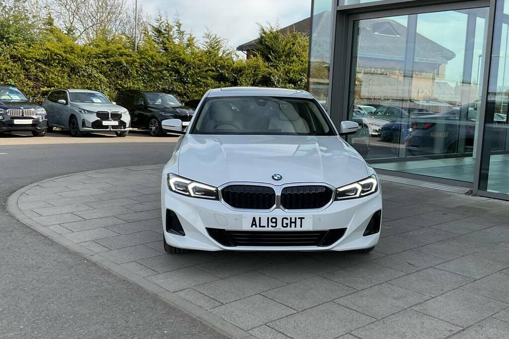 BMW 3 Series 330I Sport Step White