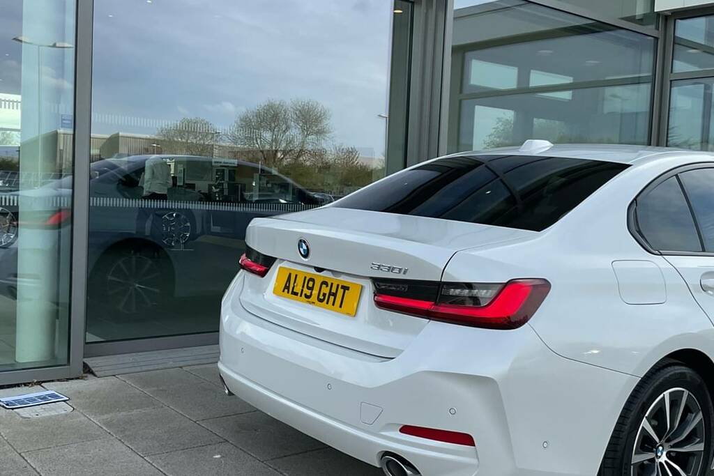 BMW 3 Series 330I Sport Step White #3