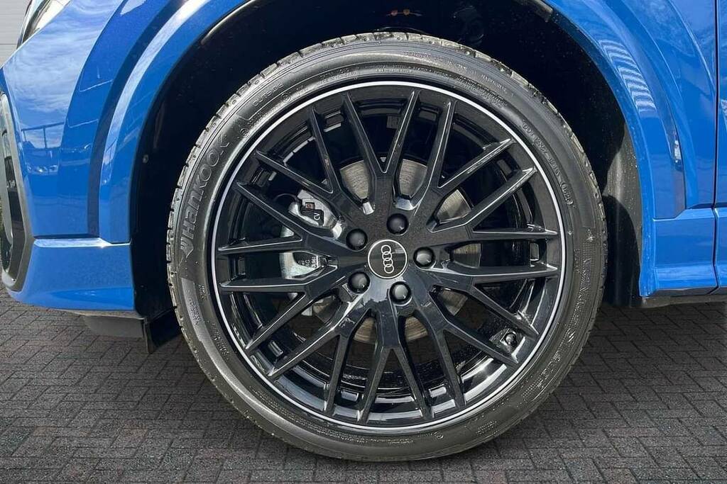 Audi Q2 35 Tfsi Black Edition S Tronic BG26OLR Blue #5