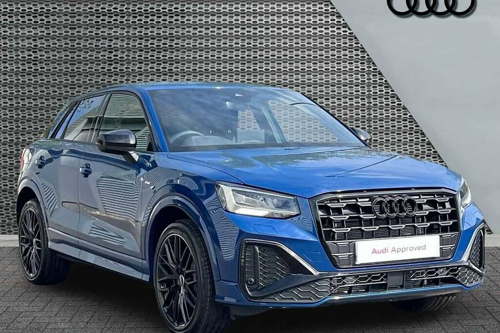 Audi Q2 35 Tfsi Black Edition S Tronic Blue